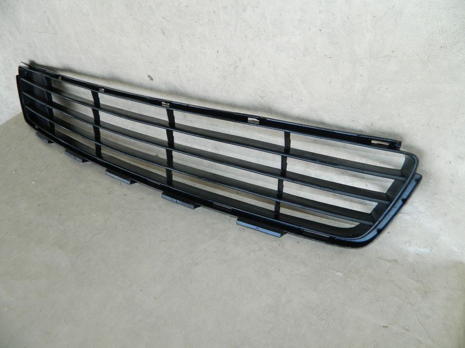 Grila intre proiectoare, Toyota Yaris, 2008, 2009, 2010, 2011,, 53112-0D160