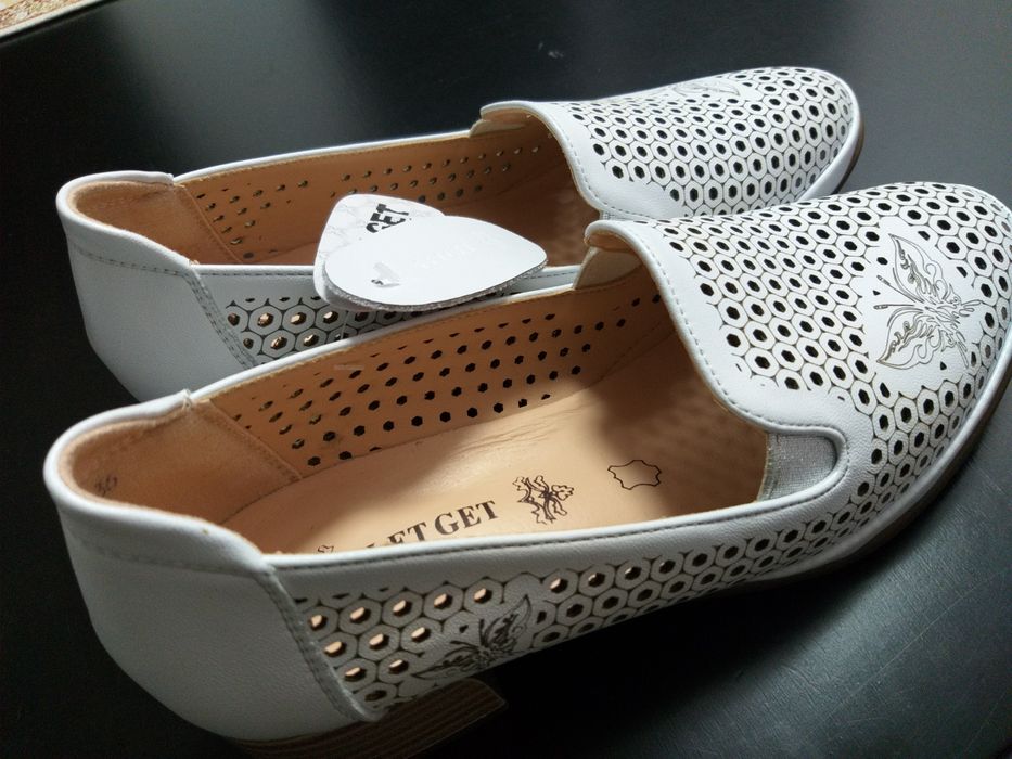 Обувки бели нов.36