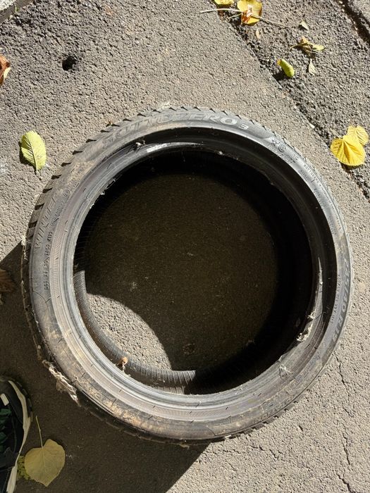 Vând anvelopa 245 40 19 2023  Pirelli