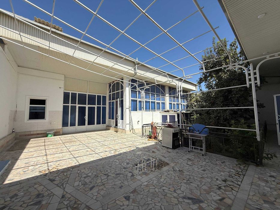 TAYYOR 4 SOTIQLI hovli sotiladi