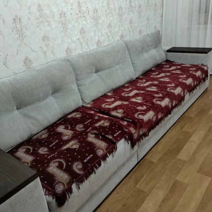 Продам диван с пуфиком