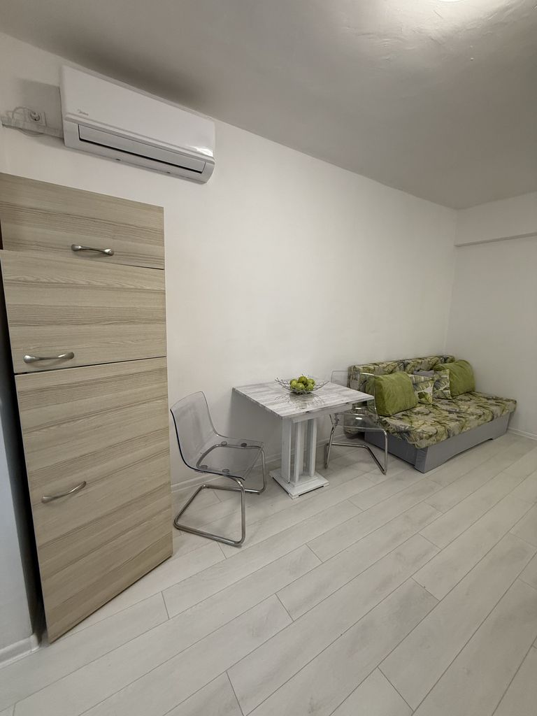 Дава се под наем Едностаен апартамент в Казанлък - 45 кв.м за 255 € - Снимка #2