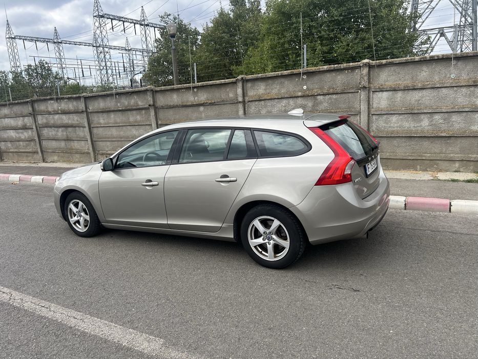 Volvo v60 1.6, diesel 2015