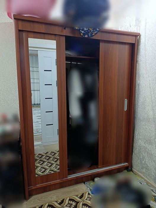 Шкаф купе сотилади + детский шкаф в подарок