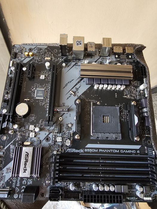 Дънна платка Asrock B550M Phantom Gaming 4