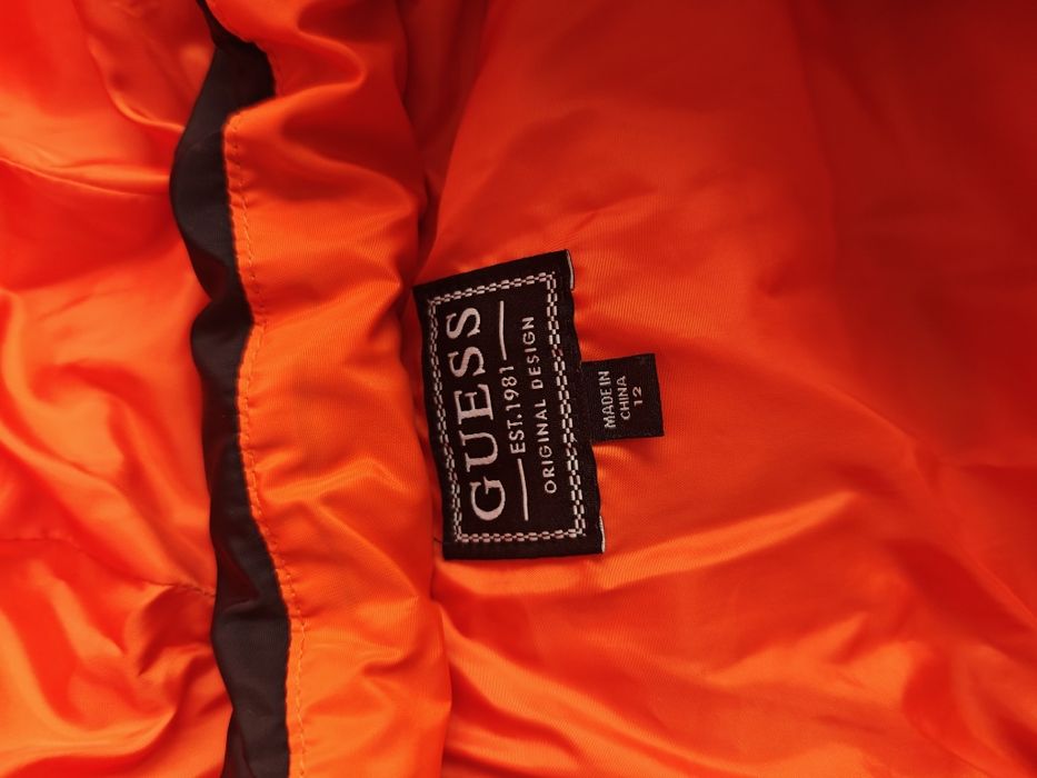 Зимно яке Guess, за дете на 10-11г.