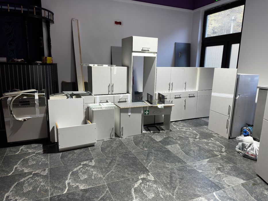 Bucătăriei adusă recent din Germania