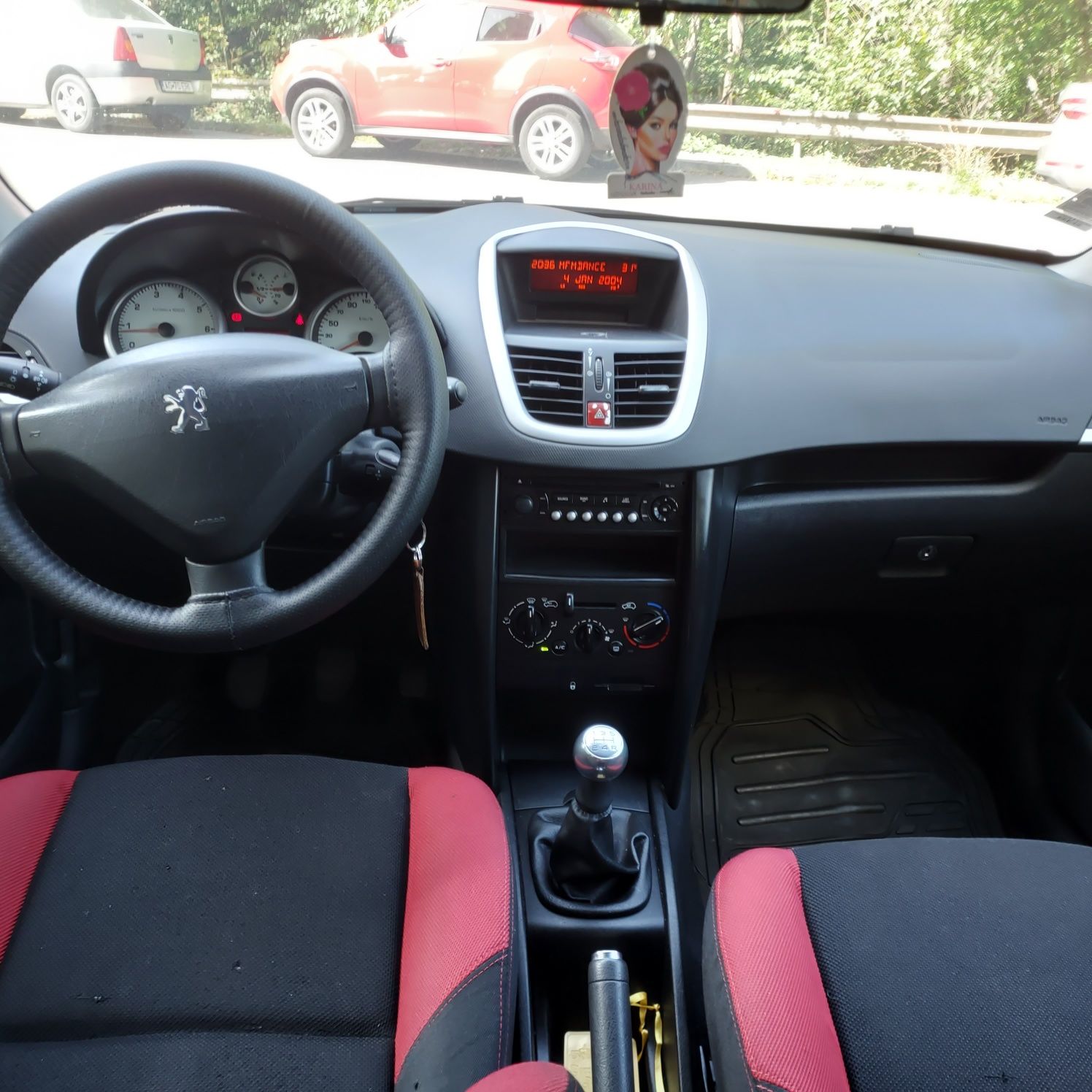 PEUGEOT 207 1.4 km reali