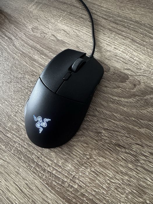 Vand Tastatura si Mouse Razer