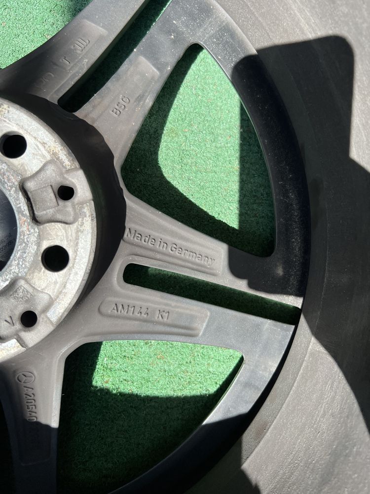 Джанти Мерцедес 19 AMG спорт пакет c205 с гуми pirelli зимни