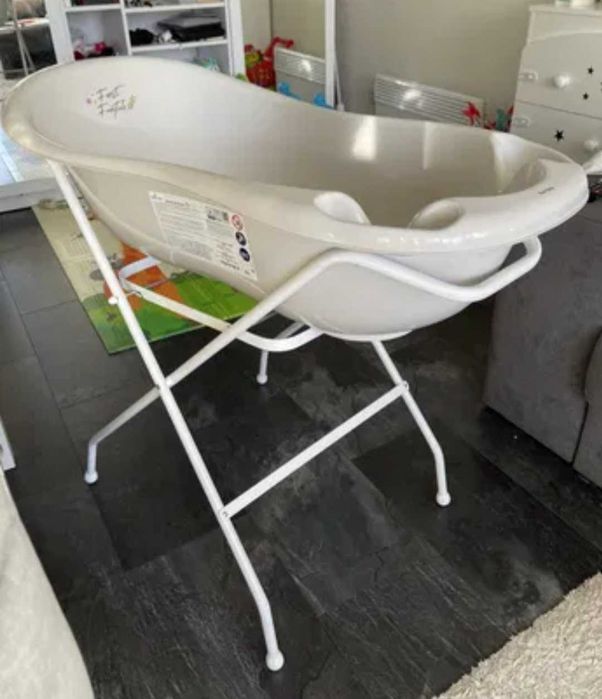 Продам детскую ванночку с подставкой