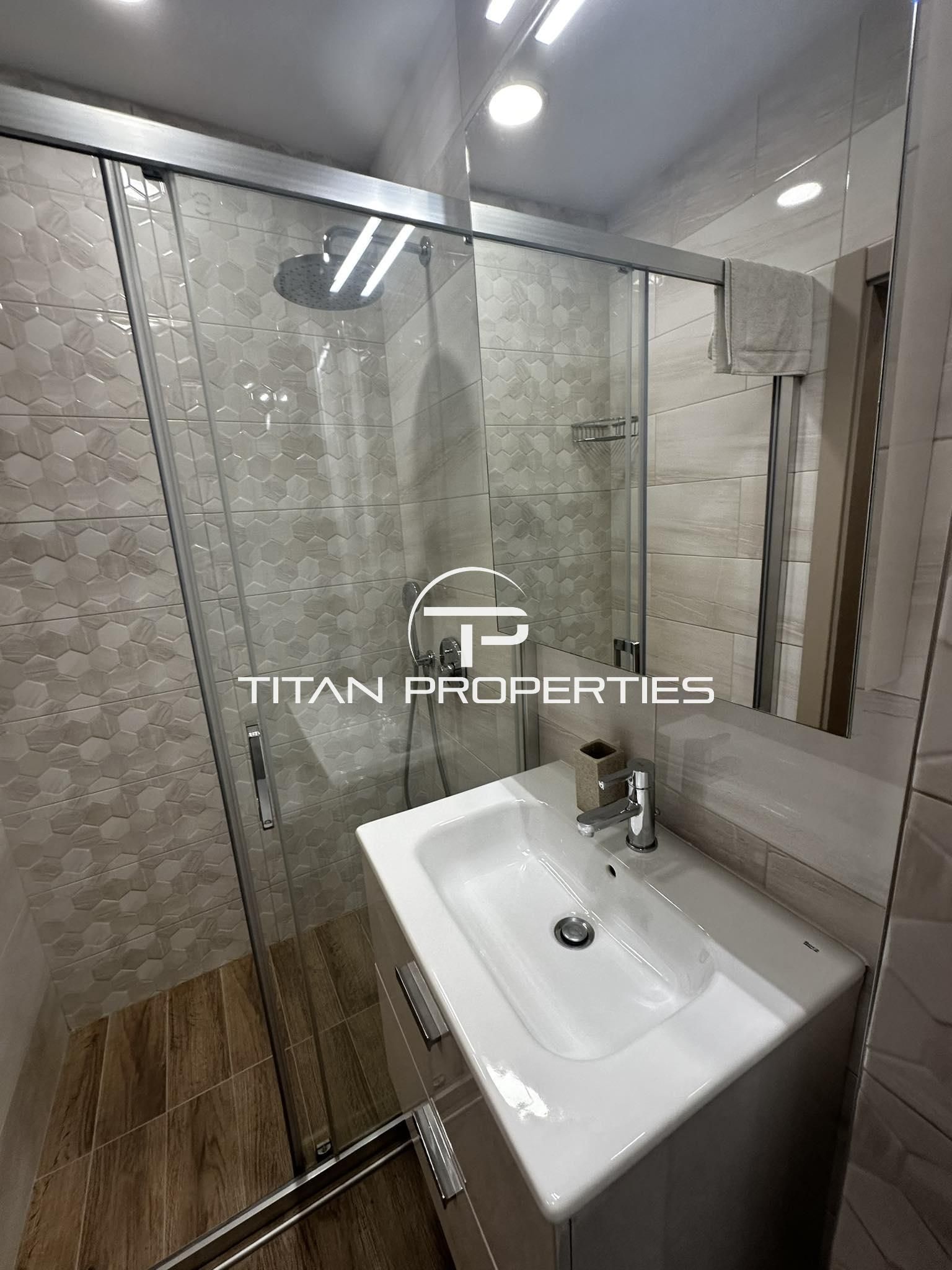 Тристаен апартамент, под наем, Център