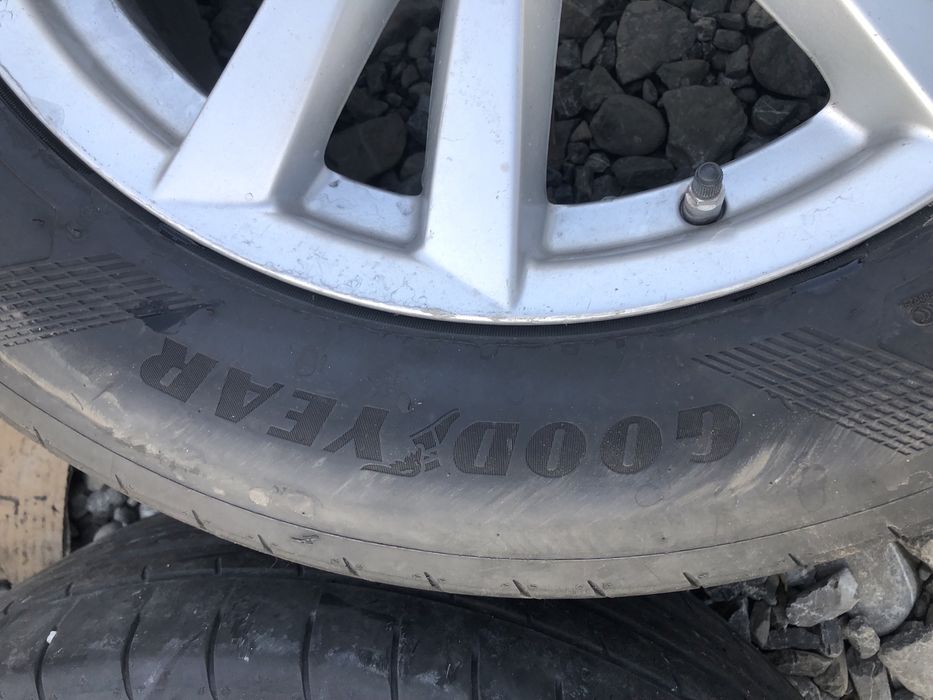 Vand set Jante 18 bmw X5 F15 X6 cu anvelope vara good year 255/55R18