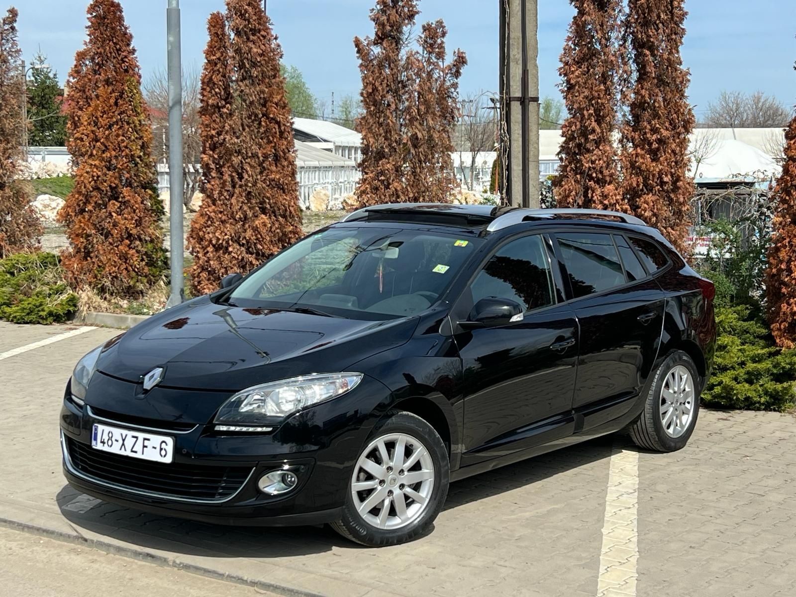 Renault Megane lll 1.5 dCi 110CP Navigație, Panoramic, Euro5