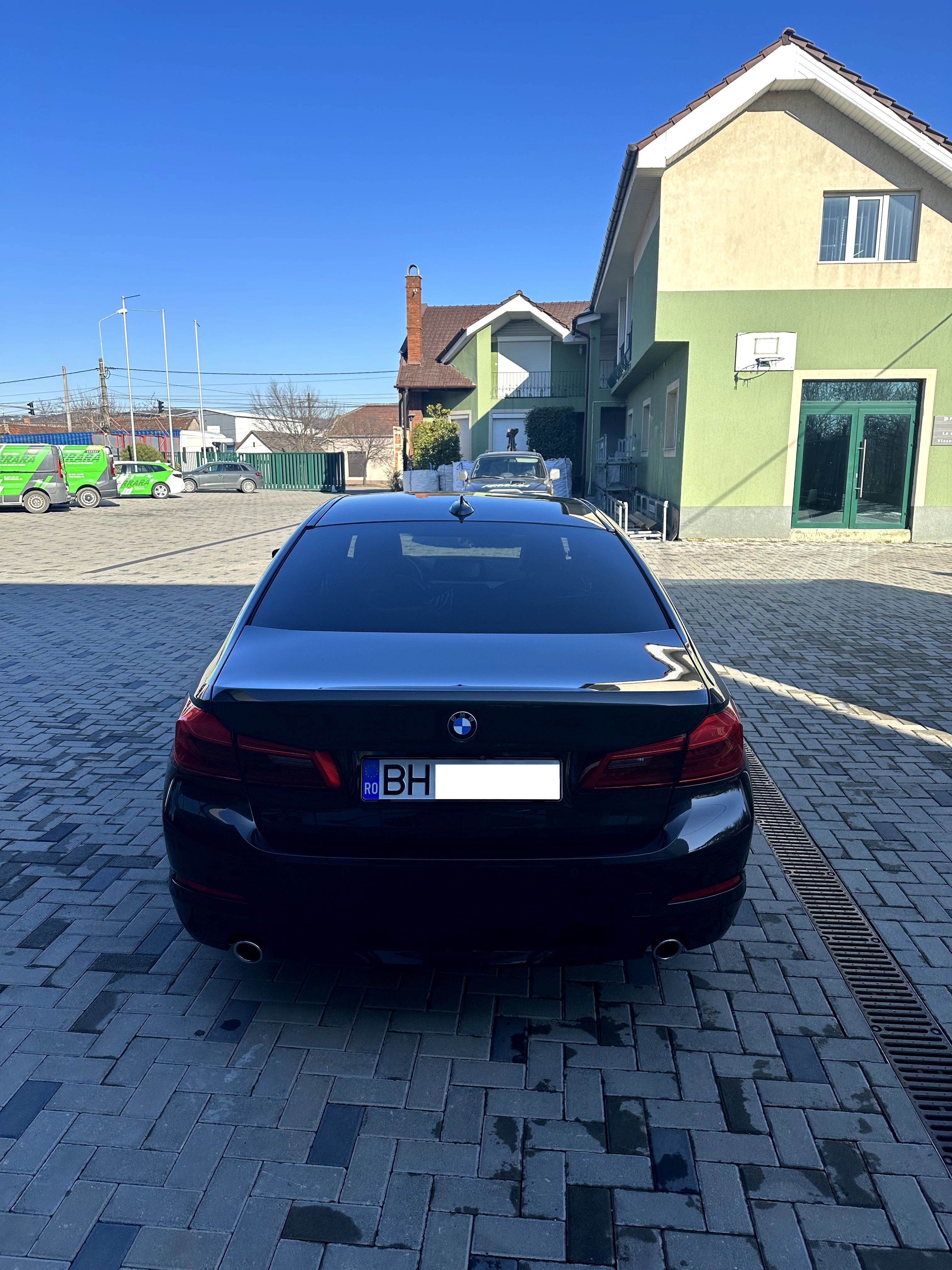 BMW Seria 5 520D G30 / NAVI / EURO 6 / DIESEL / TRAPA / 190 CP