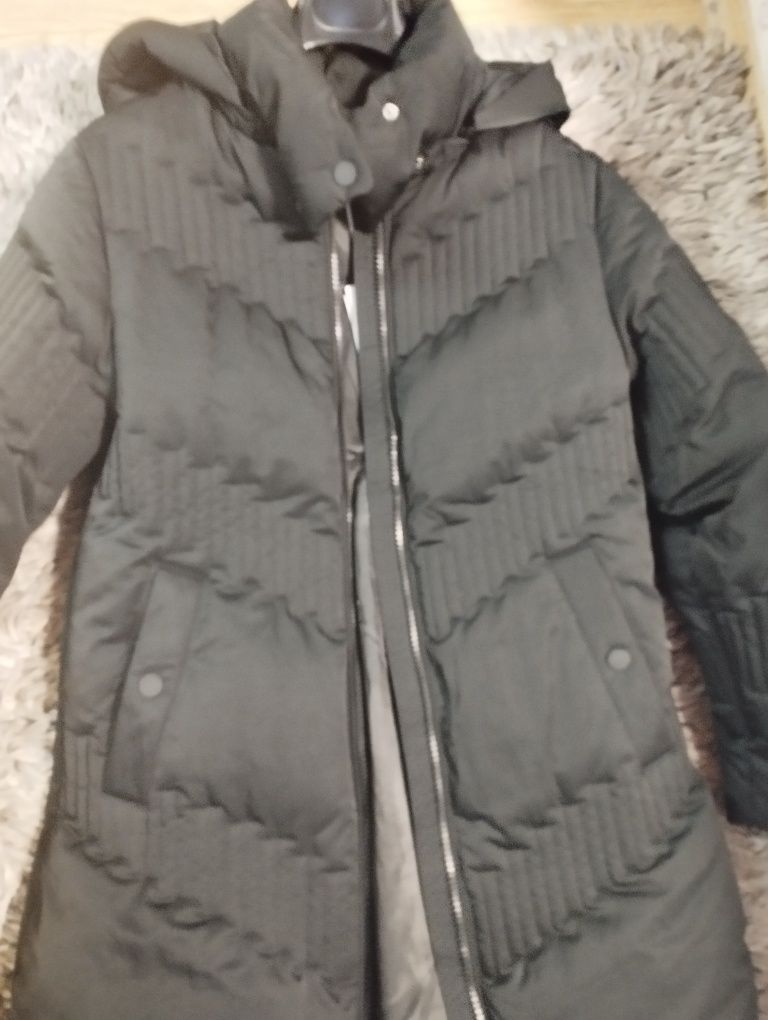 Яке ,грейка ,палто Guess