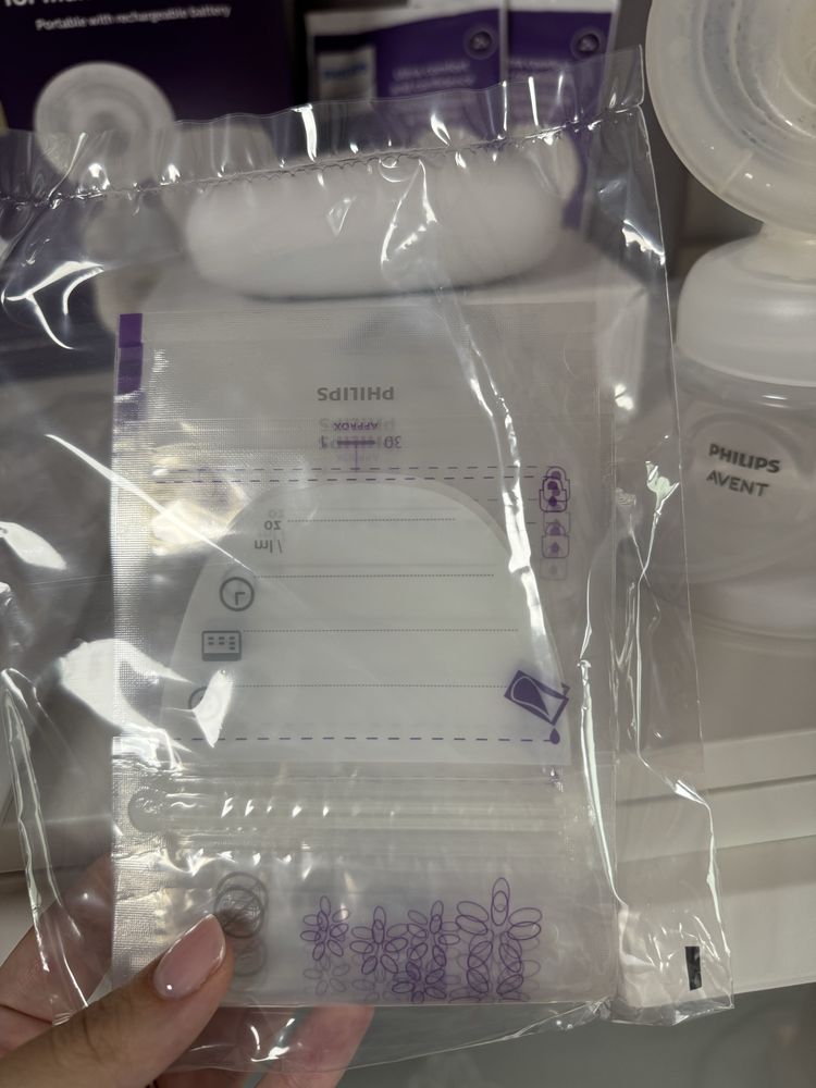 Philips avent електрическа помпа premium модел + подарък