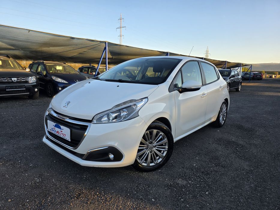 Peugeout 208 2017 1.2 vti Garantie/Rate/Cash