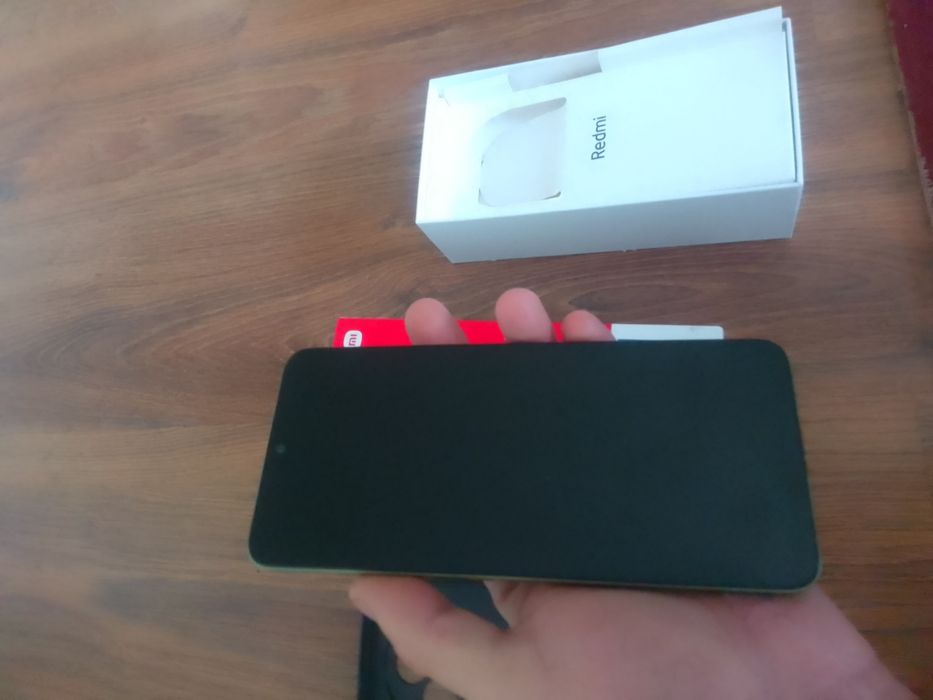 Redmi 14c 8/256Gb как новая с коробкой и документами
