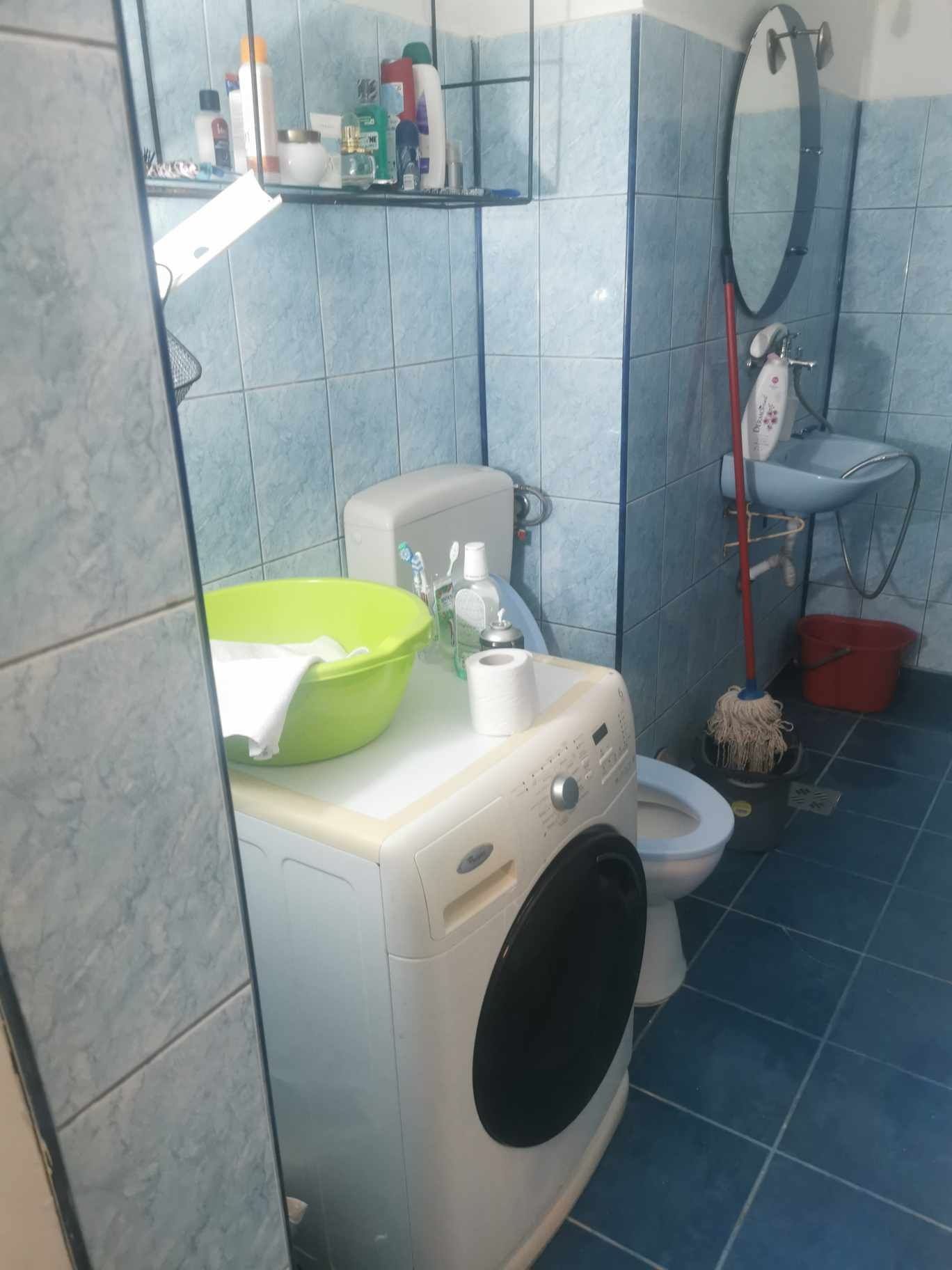 Vand apartament cu o camera in zona Rogerius la parter