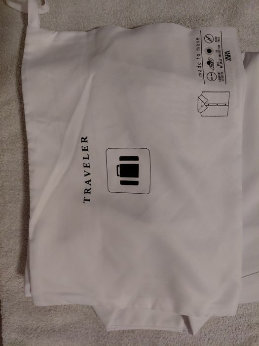 Camasa noua, alba, slim fit. Zara