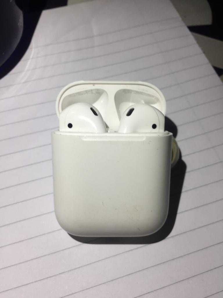 vand casti airpods 2