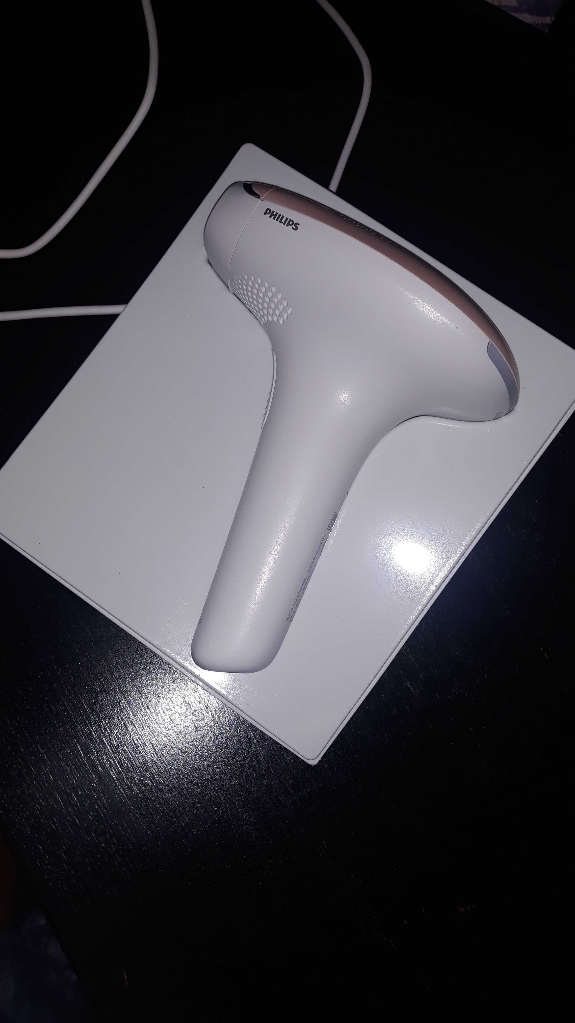 Фотоепилатор Philips Lumea Advanced