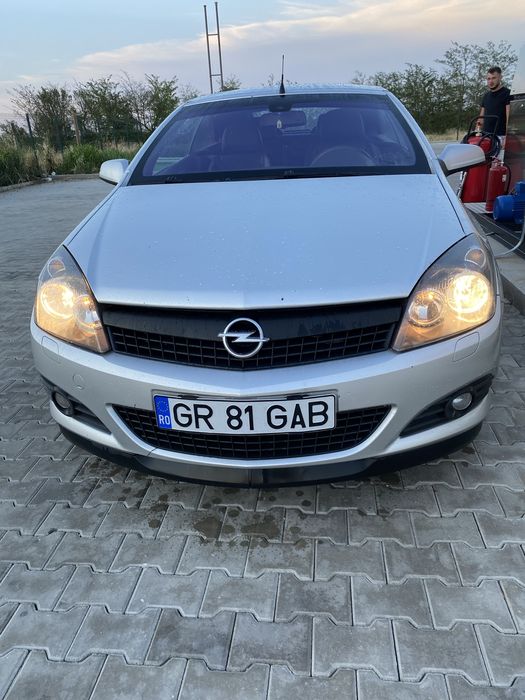 Vand Opel Astra twin top (decapotabil ) impecabil