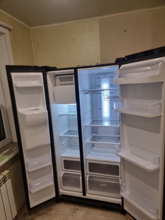 Холодильник samsung