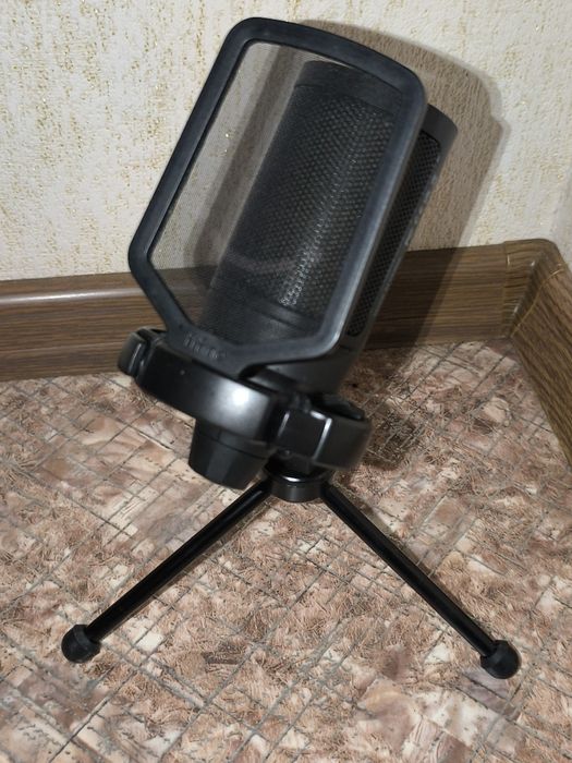 Микрофон Fifine A6V