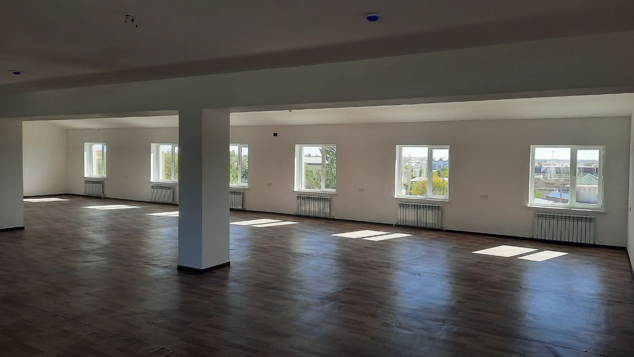 3-этажлы Здание арендага бериледи 600 м² , ЖД вокзала базарчик арты им