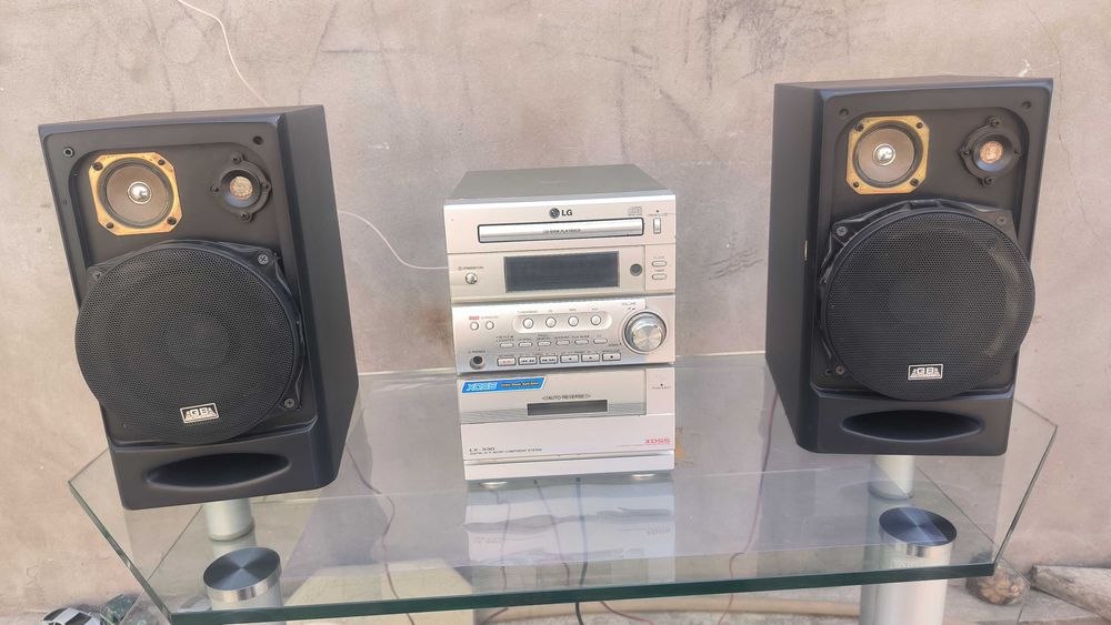 Продам музыкальный центр LG.
