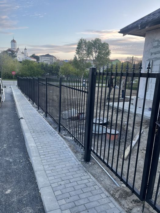 Construim garduri la comanda