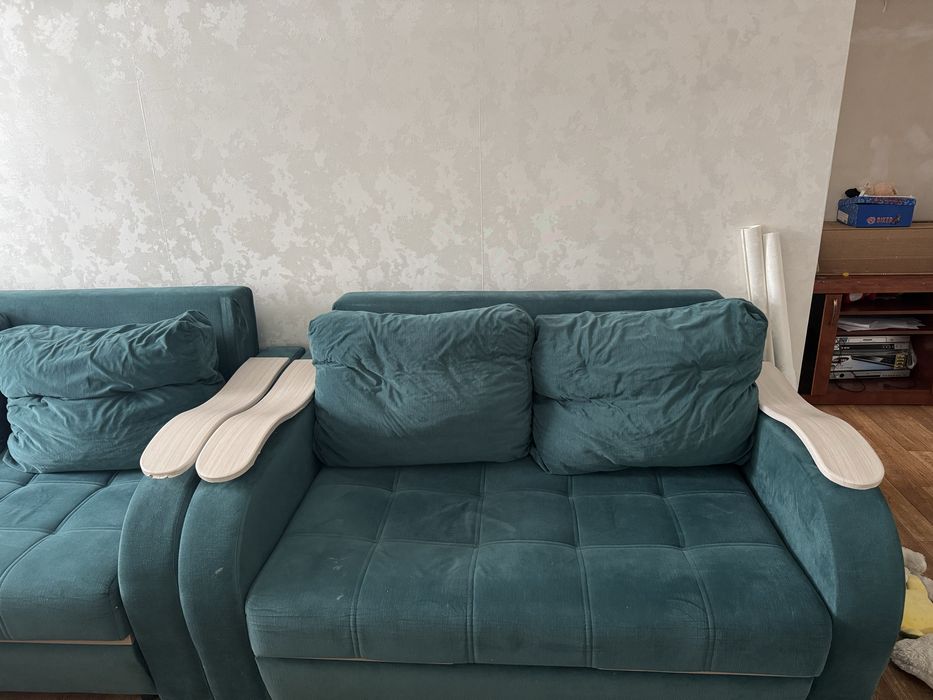 Продается диван в отличном состоянии