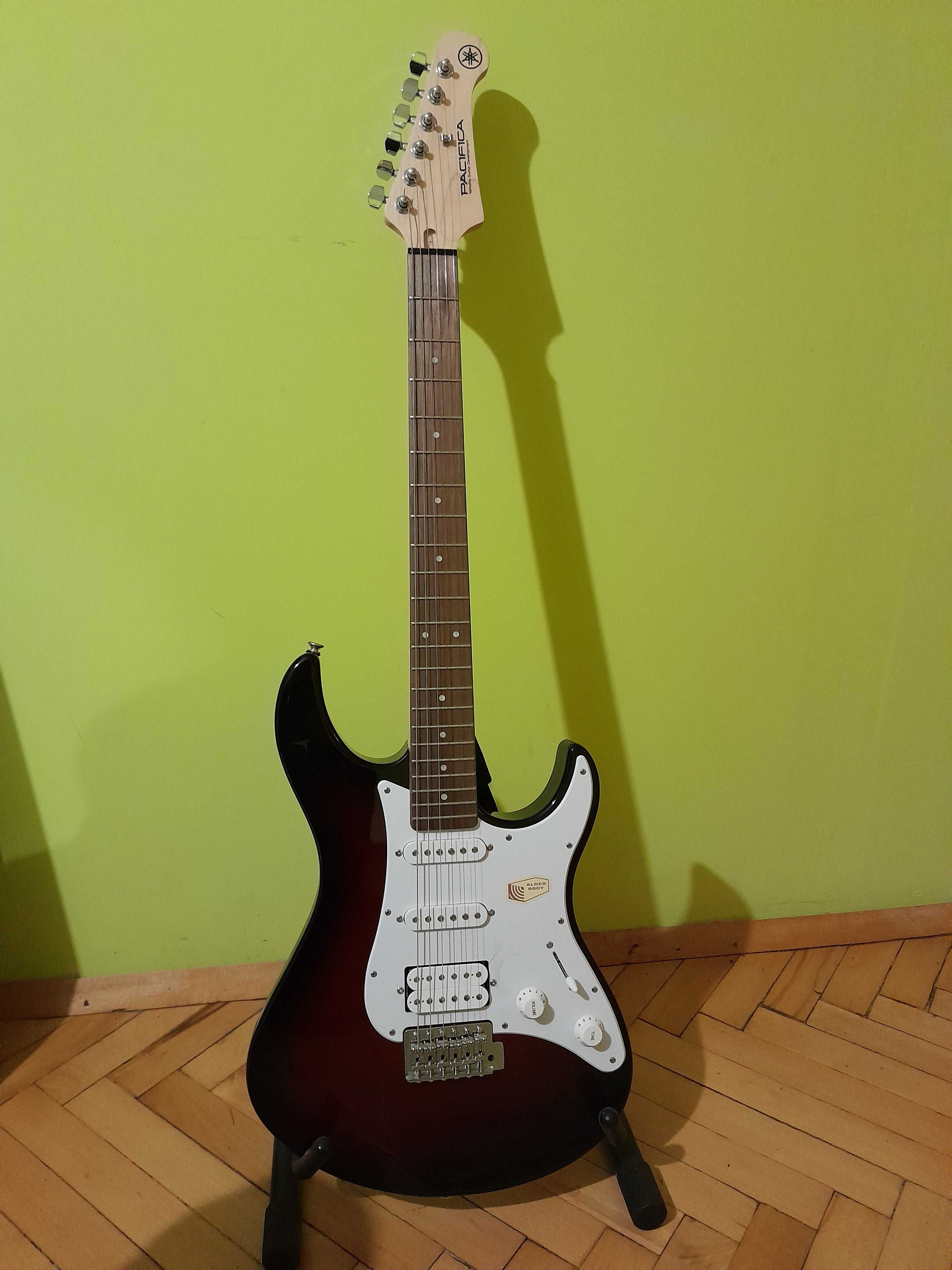Електрическа китара Yamaha Pacifica 112j
