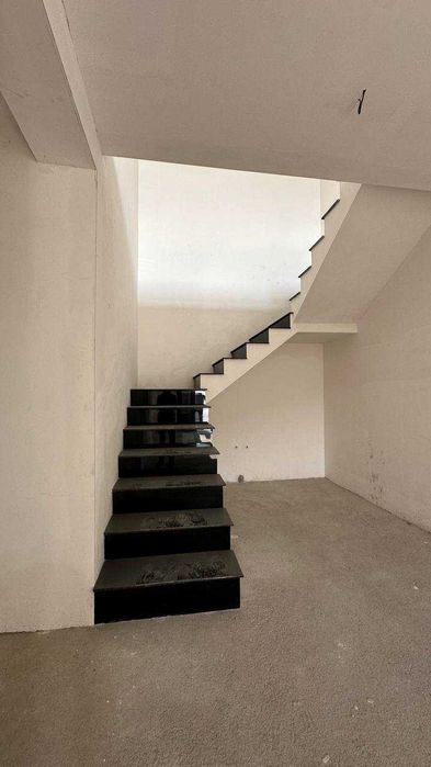 Участка сотилади