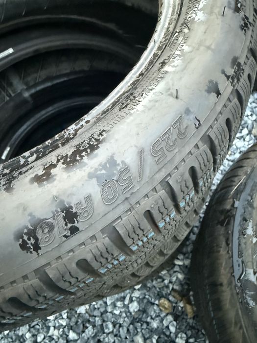 Anvelope de iarna 225/50 R18