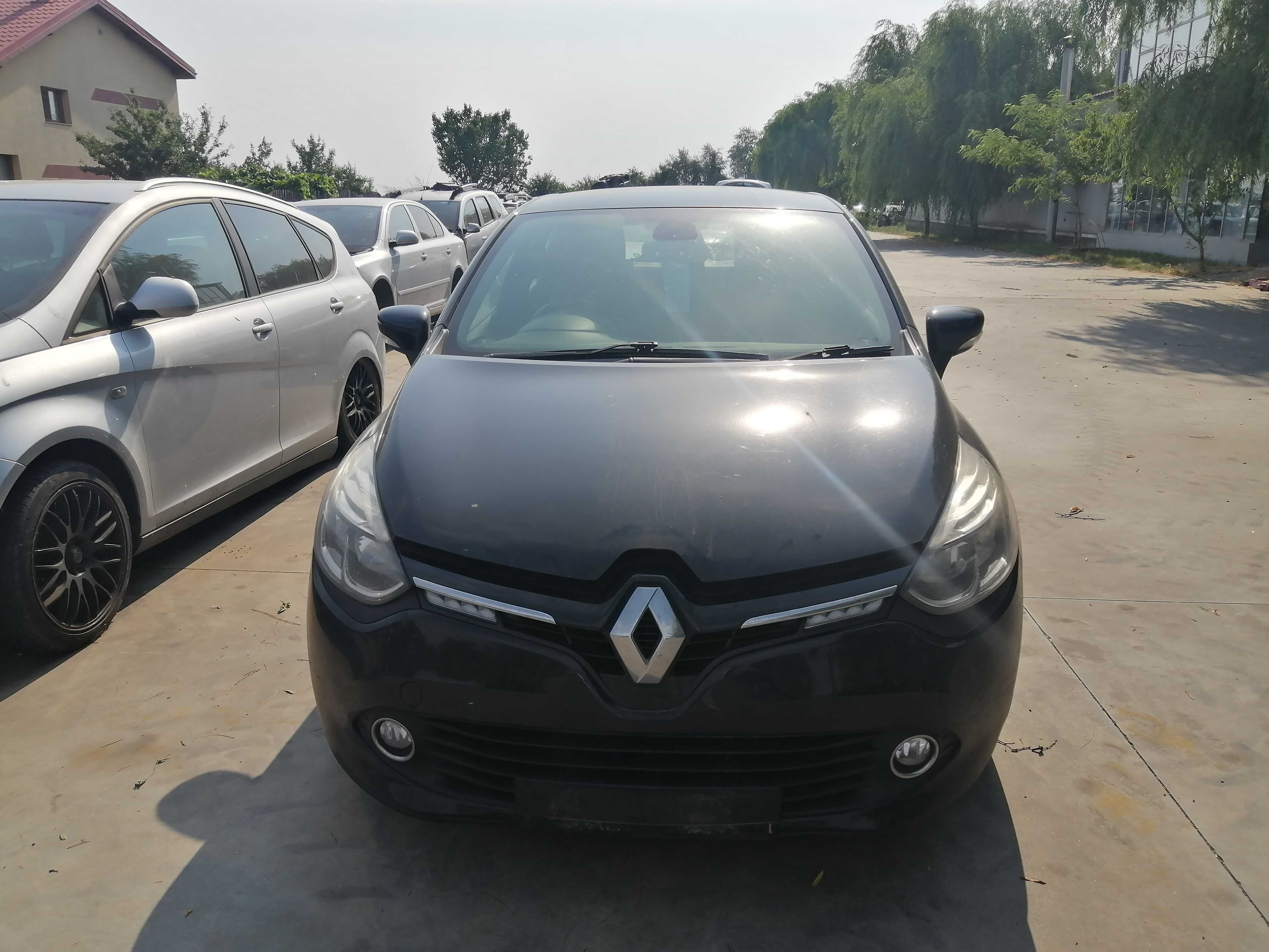 Dezmembram Renault Clio