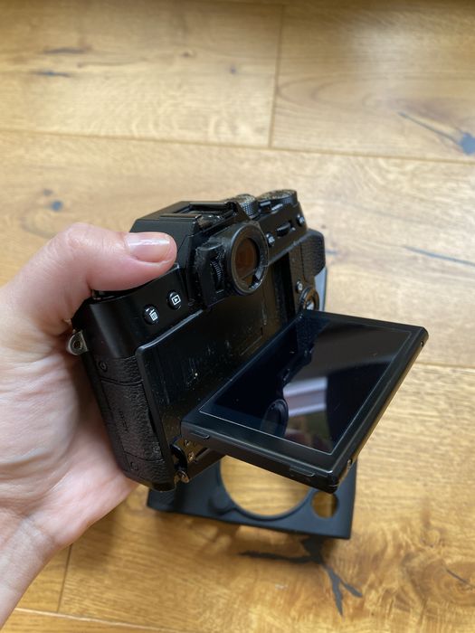 Fujifilm xt-20 mirrorless cu obictiv 18-55mm si accecsori