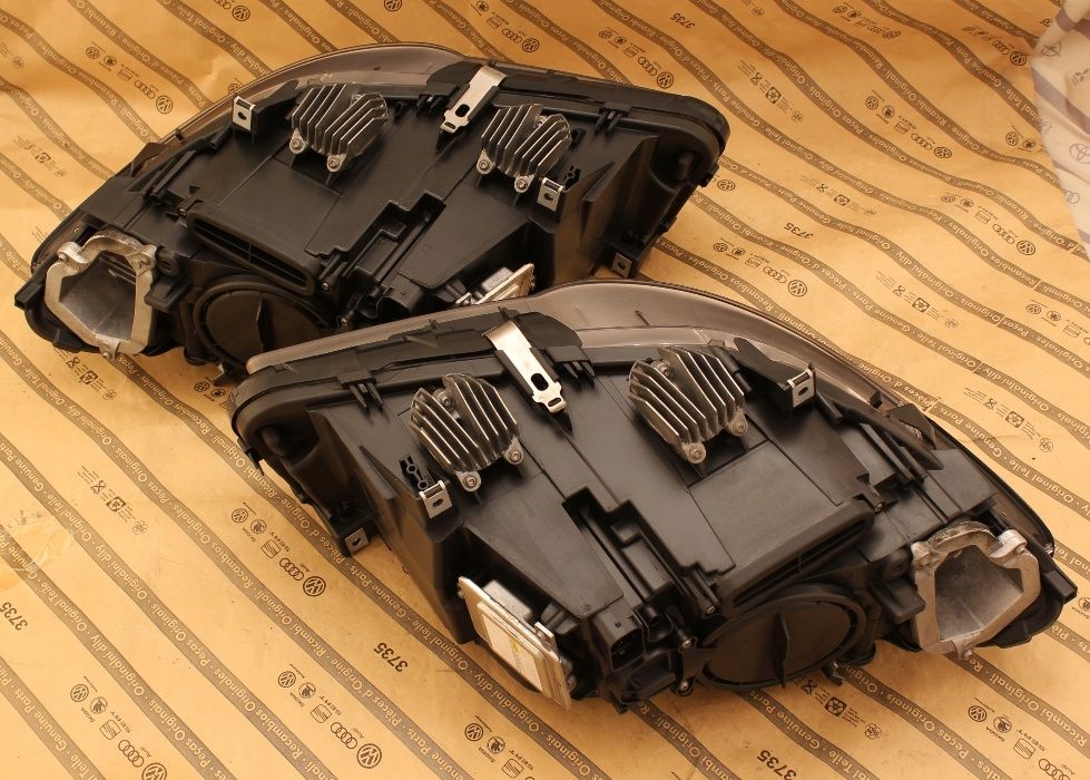 Bmw F10 F11 far bixenon stanga dreapta faruri xenon led tms