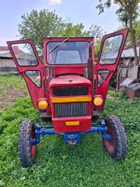 De vânzare  Tractor 445