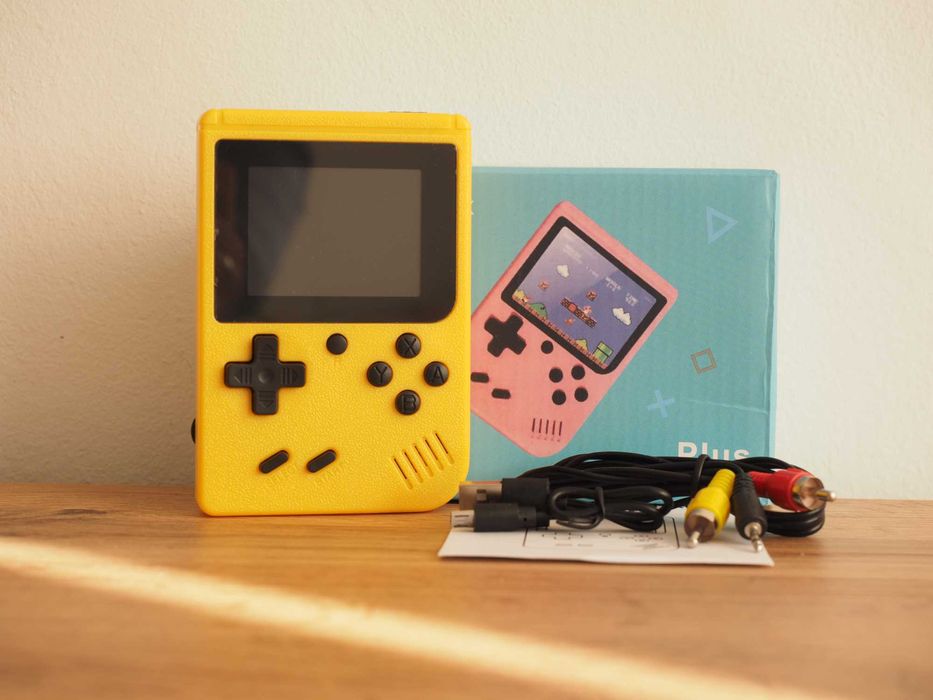 Consolă de jocuri retro portabilă, nouă