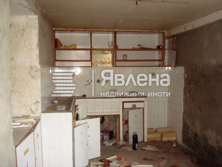 Продава се Къща в с. Маломир, Област Ямбол - 190 кв.м за 58 €/кв.м - Снимка #10