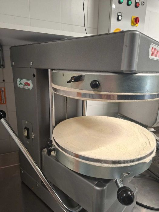 Presa blat pizza Sigma la rece diametru 33 cm