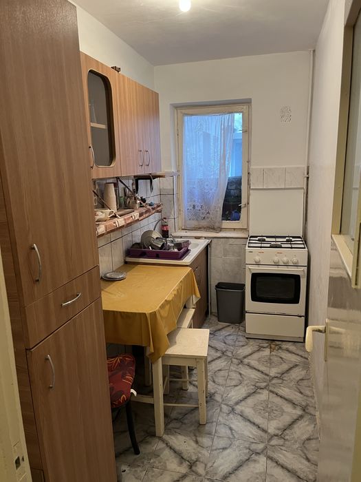Apartament 2 camere semidecomandat proprietar