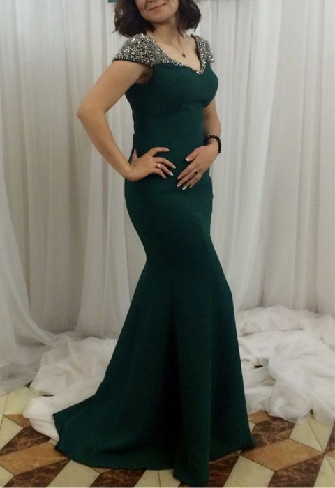 Продаю платье, сумки! не дорого!