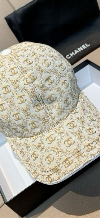 Șapcă Chanel model 2026, 8 modele
