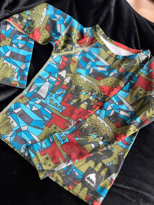 Costum Burton mărimea 4t pentru copii