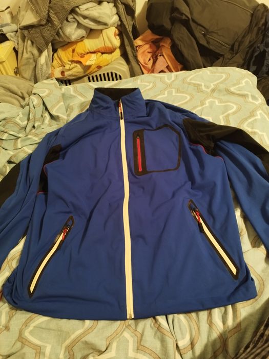 Geacă măsura XL.    .