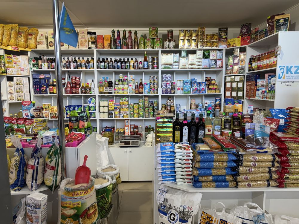 Продается стелажи для магазина